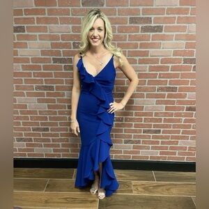 Marchesa Notte
Royal Blue Ruffle Gown size 4